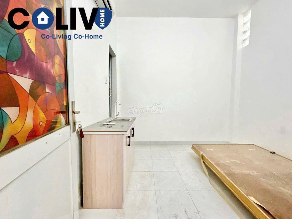Phòng cho thuê có nội thất cửa sổ trời giá rẻ gần chợ Phạm Văn Bạch