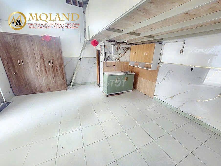 duplex cho thuê rộng rãi gác cao thoáng cửa sổ trời