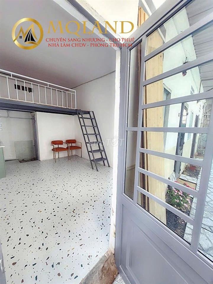 duplex cho thuê rộng rãi gác cao thoáng cửa sổ trời