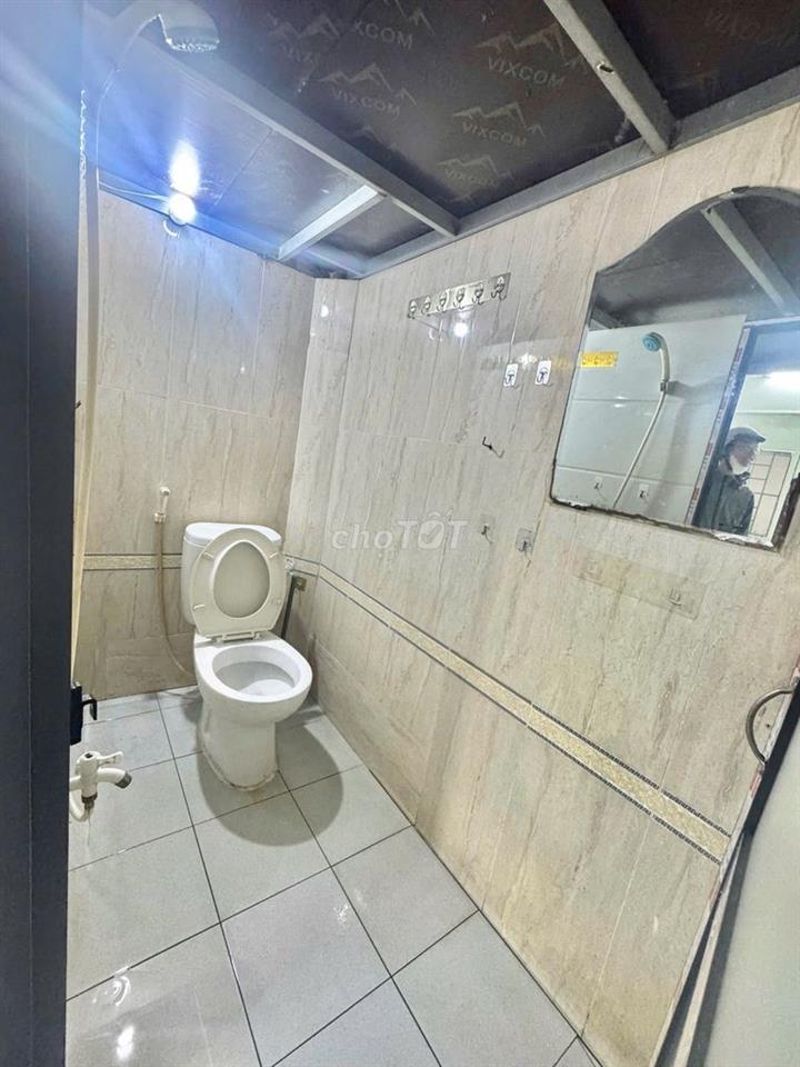 Phòng trọ gần VLU có máy lạnh gác cao cửa sổ giá rẻ