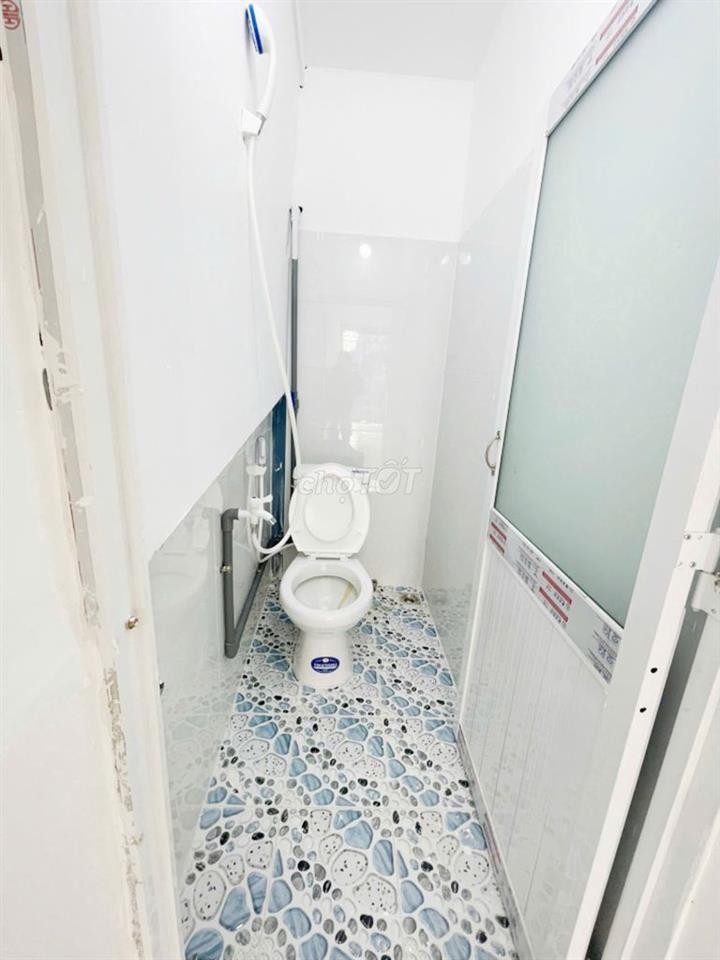 phòng bancol thoáng mát giá rẻ gần chợ Hạnh thông tây, cđ Hồng đức