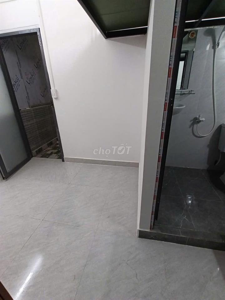 duplex cửa sổ trời mới 100% gần đại học Hùng Vương giá rẻ