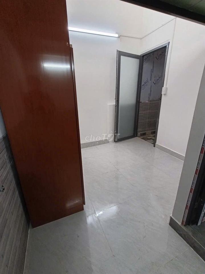 duplex cửa sổ trời mới 100% gần đại học Hùng Vương giá rẻ