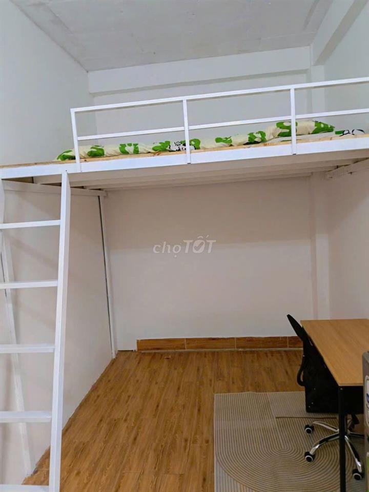 Duplex full nội thất cửa sổ trời thoáng sạch sẽ gần Chợ Thạch Đà 
