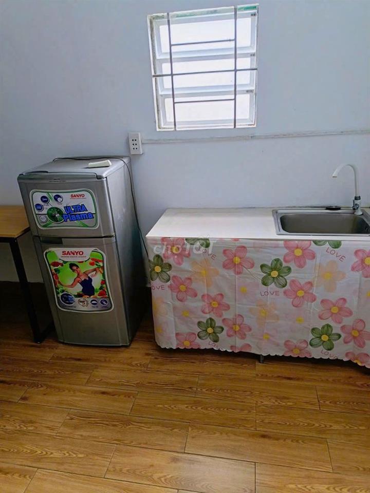 Duplex full nội thất cửa sổ trời thoáng sạch sẽ gần Chợ Thạch Đà 
