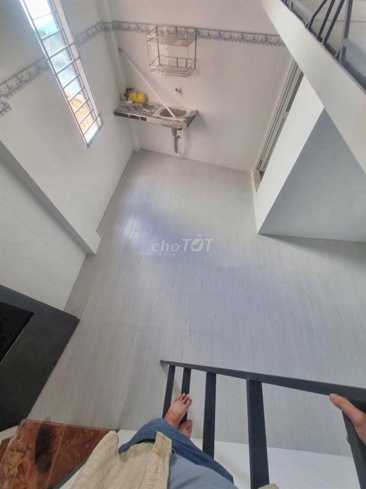 duplex cửa sổ trời giá chỉ từ 3tr3 gần cv làng hoa, emart