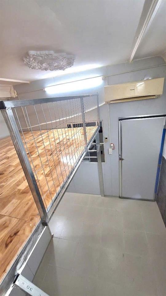 studio bancol cửa sổ trời thoáng mát sẵn máy lạnh tủ lạnh giá rẻ