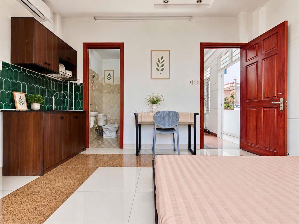 Studio cửa sổ thoáng rộng có sẵn nt cơ bản gần EMart