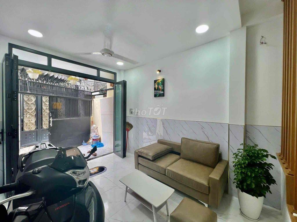 Nhà Đẹp Full Nội Thất P5: 3.7mx13.5m ,3pn (có 1pn dưới trệt) 2wc