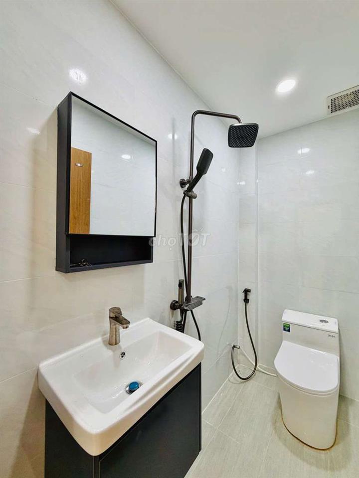 nhà hxh 3 lầu đường Thống Nhất ngay khu Cityland