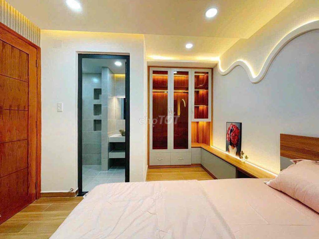 Cho Thuê Nhà Full Nội Thất P15