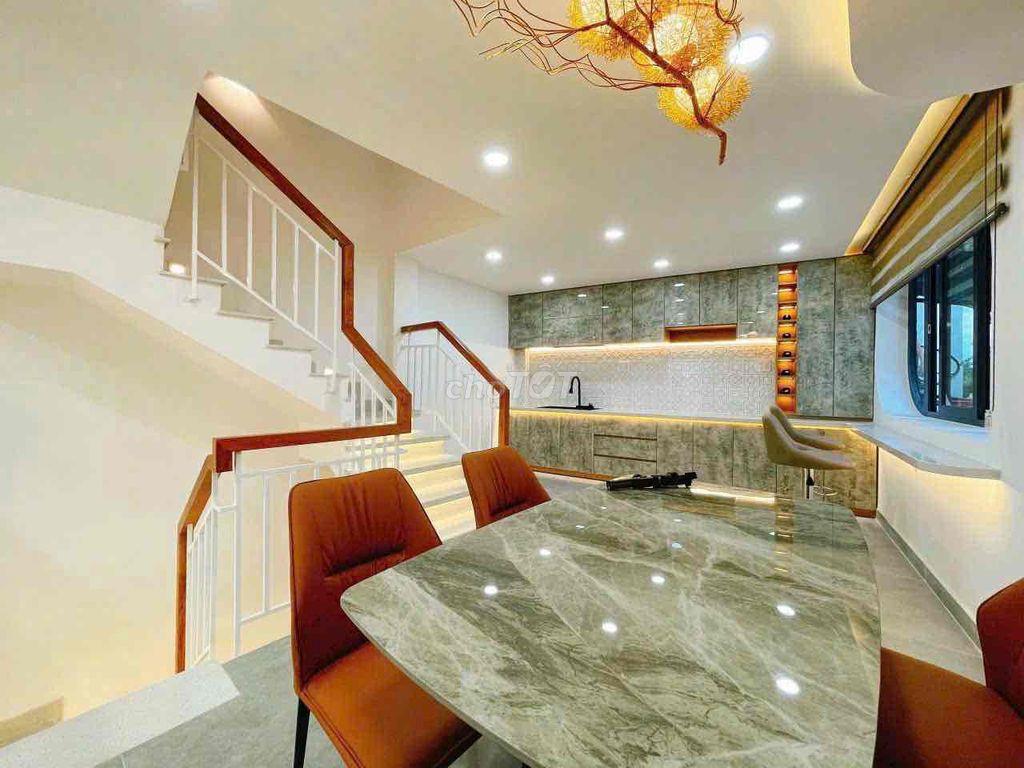 Cho Thuê Nhà Full Nội Thất P15
