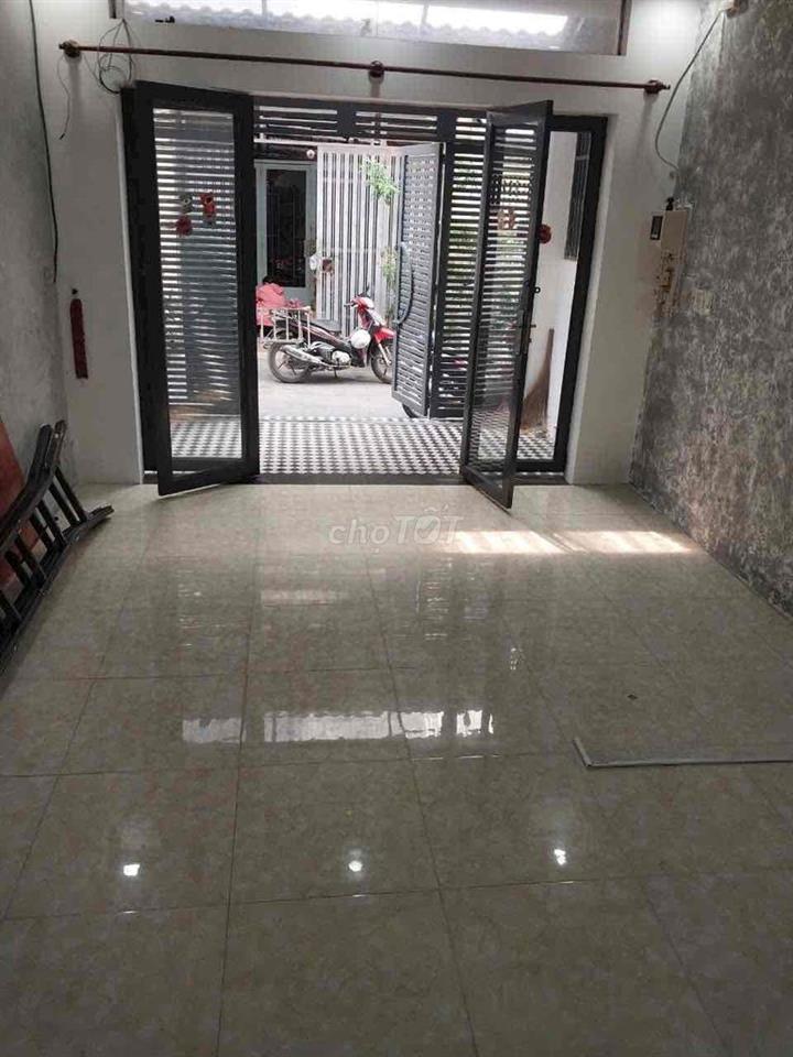 cho thuê nhà phạm văn chiêu 4x16 giá 10tr trệt lâu