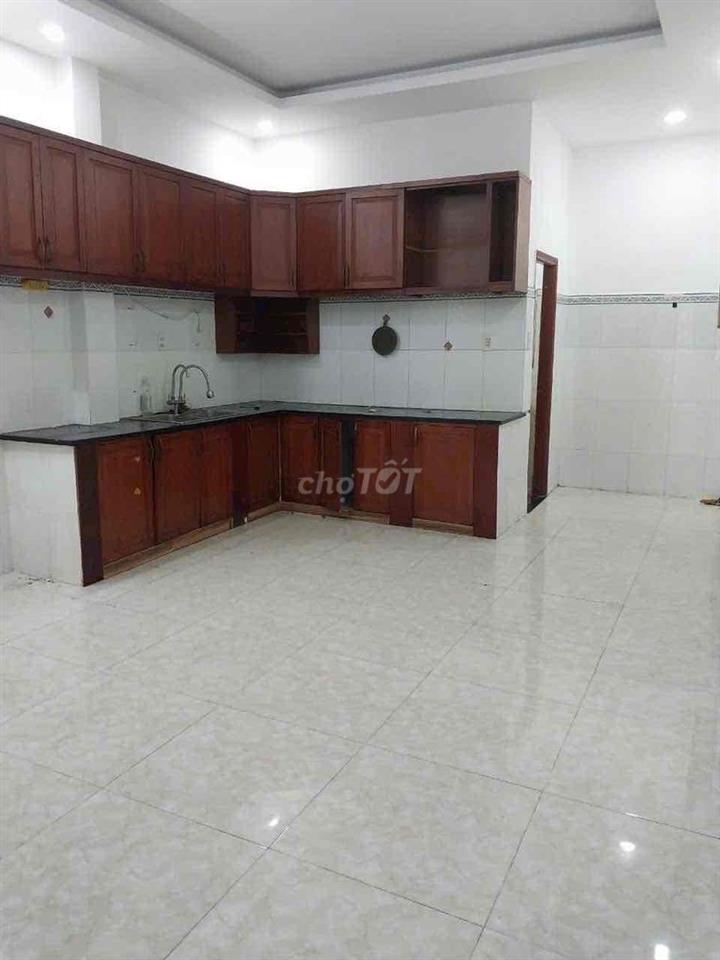 cho thuê nhà phạm văn chiêu 4x16 giá 10tr trệt lâu
