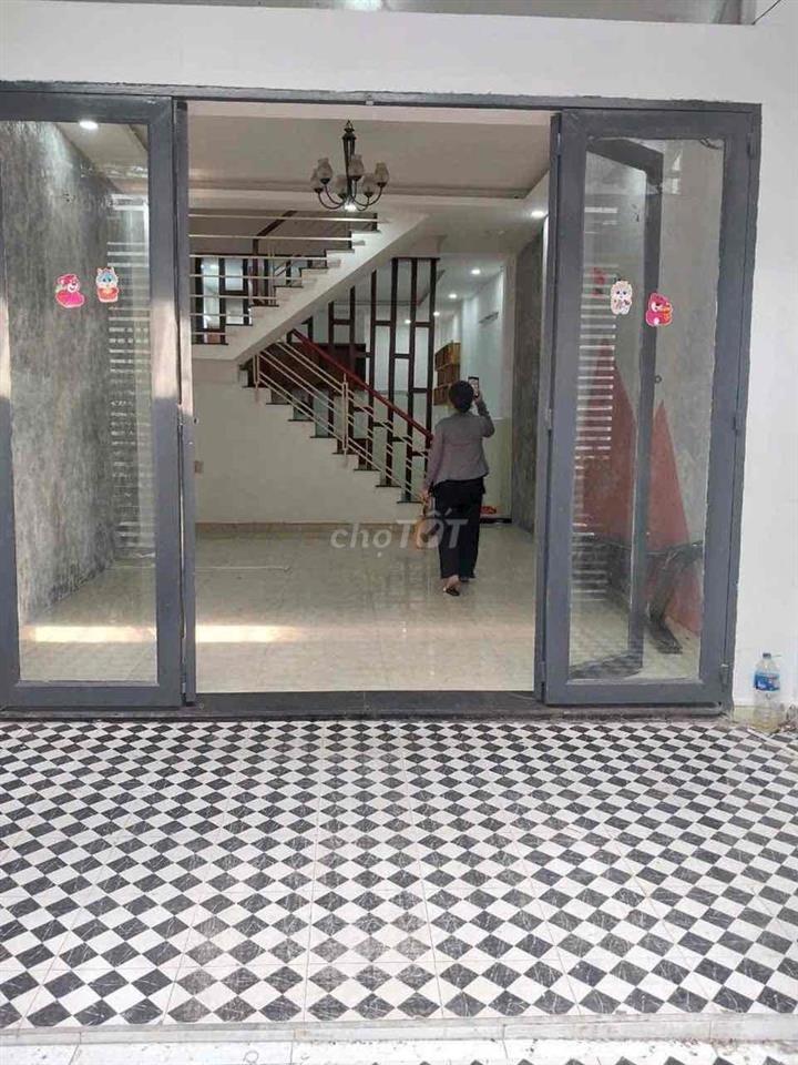 cho thuê nhà phạm văn chiêu 4x16 giá 10tr trệt lâu