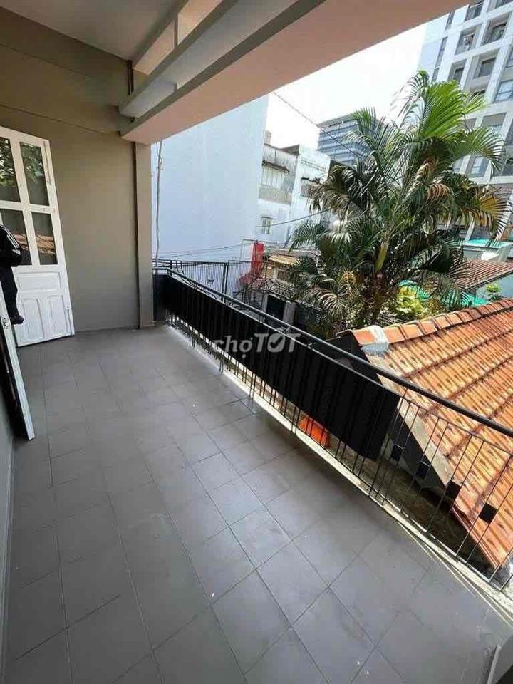 Cho thuê nhà -135m2 trệt lầu giá tốt ạ
