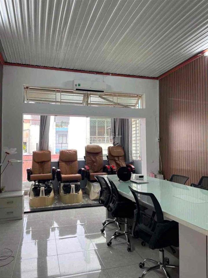 Cho thuê nhà trương công định p13 tân bình  5x18 giá tốt ib e