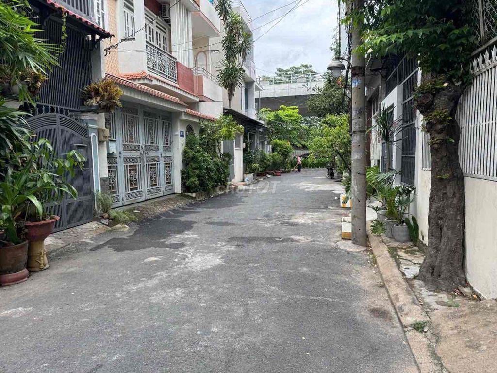 Cho Thuê nhà 80m2 hoàng Hoa Thám trệt 3 lầu giá 22tr/gần ga T3