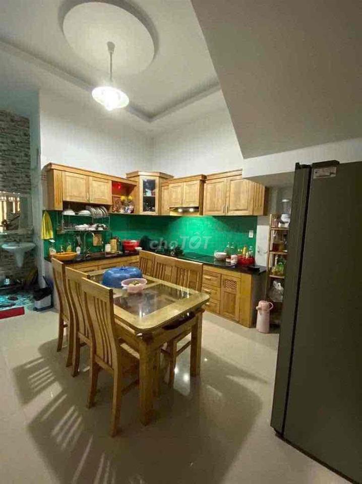 Cho thuê nhà hẻm xe. tải 60m2 4pn giá 18tr