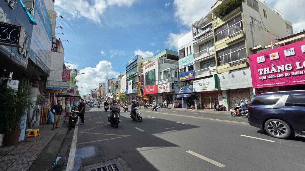Cho thuê Mặt tiền nguyên căn 80m2 phan đình phùng giá 3x