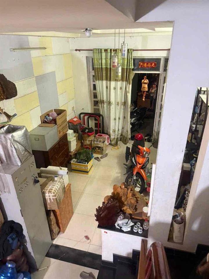 Cho thuê nhà quang trung 4pn trệt 2lầu giá 12tr
