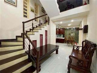 cho thuê nhà sạch đẹp vào ở ngay 4pn dt 4mx18m giá tốt