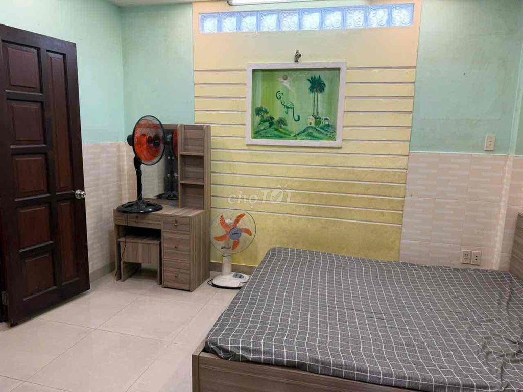 cho thuê phòng 30m2 giá  3x  gần mặt tiền nguyễn văn nghi