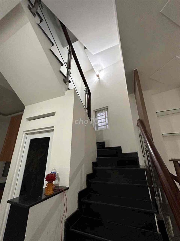 cho thuê nhà 87/ đường số 27 p6 ( 3,5 x 14 ) trệt , 2 lầu , 3pn , 3wc