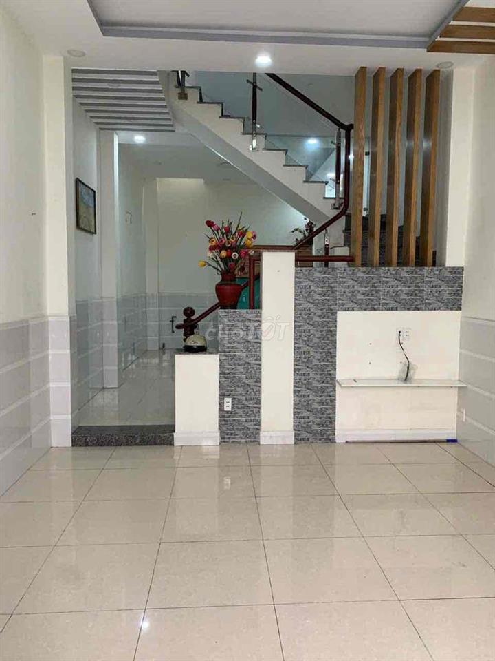cho thuê nhà dương quãng hàm  p5 ( 4x12) lầu , 2pn , 2wc