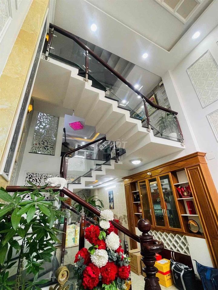 cho thuê nhà phan văn trị  p10(4x16) lửng , 3 lầu , 5pn , 5wc