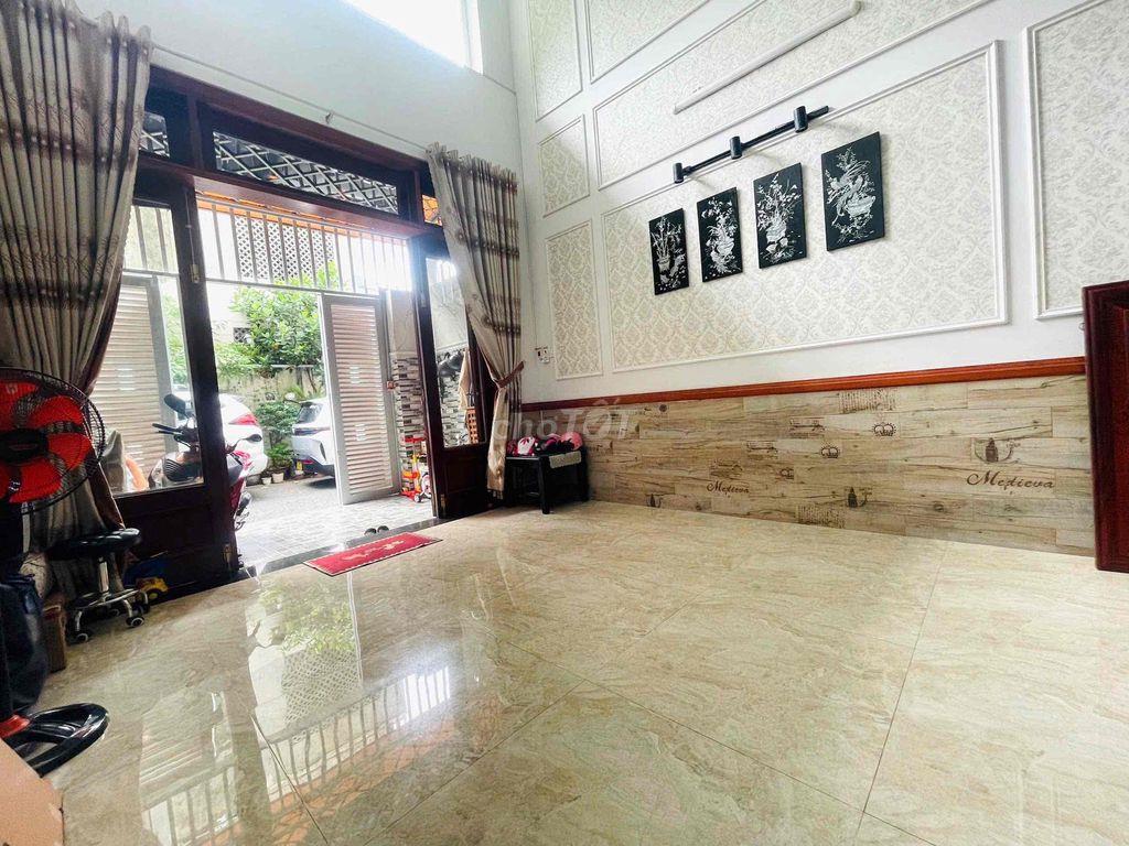cho thuê nhà phan văn trị  p10(4x16) lửng , 3 lầu , 5pn , 5wc