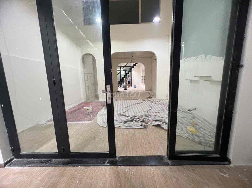 Cho thuê nhà 383 Quang trung p10 ( 5,5x22) 1 trệt 1 lầu ,   2pn , 2wc