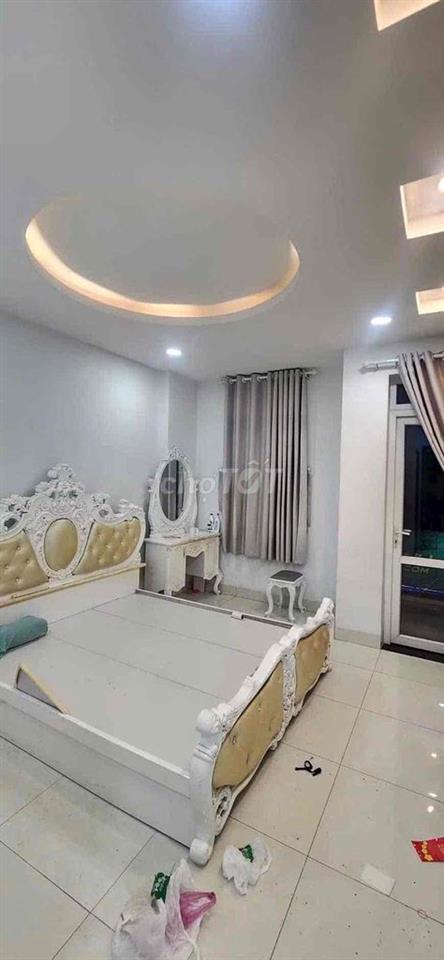 Cho thuê nhà mặt tiền đường số 59 (4x20) 3 lầu , 6pn , 6wc kd được