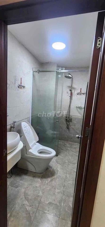Cho thuê nhà mặt tiền đường số 59 (4x20) 3 lầu , 6pn , 6wc kd được