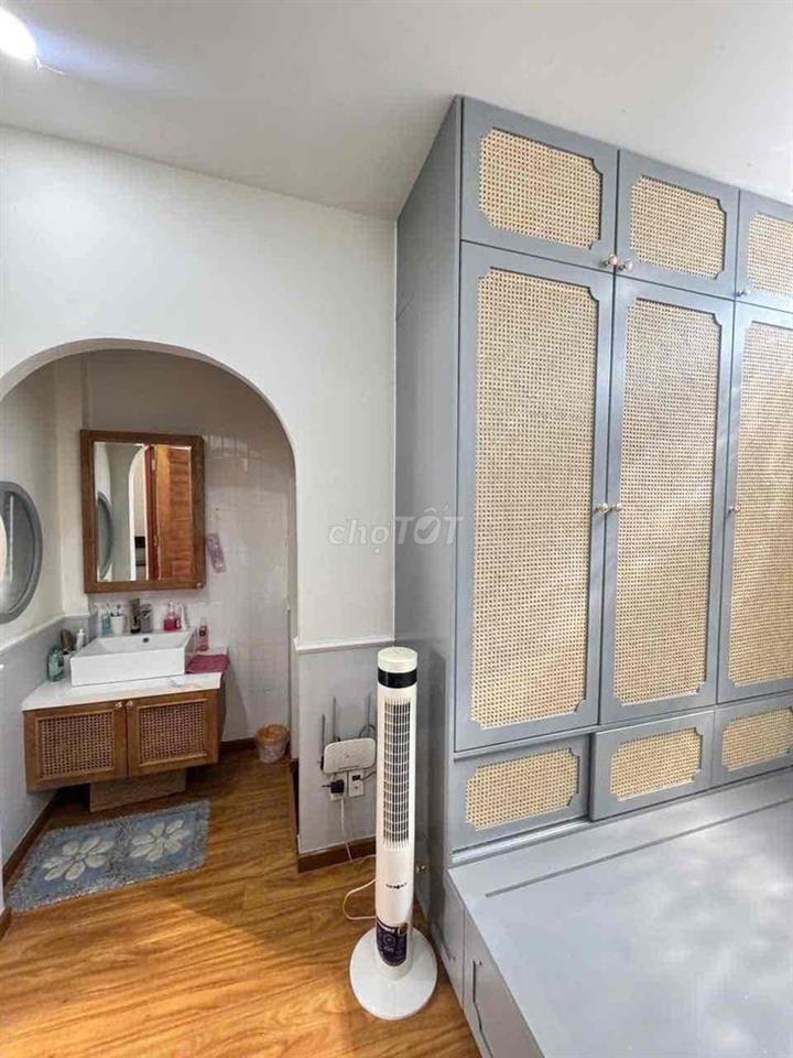 cho thuê nhà 498/ nguyễn văn khối p8(4x12) trệt , lửng , 2 lầu , 5pn 5