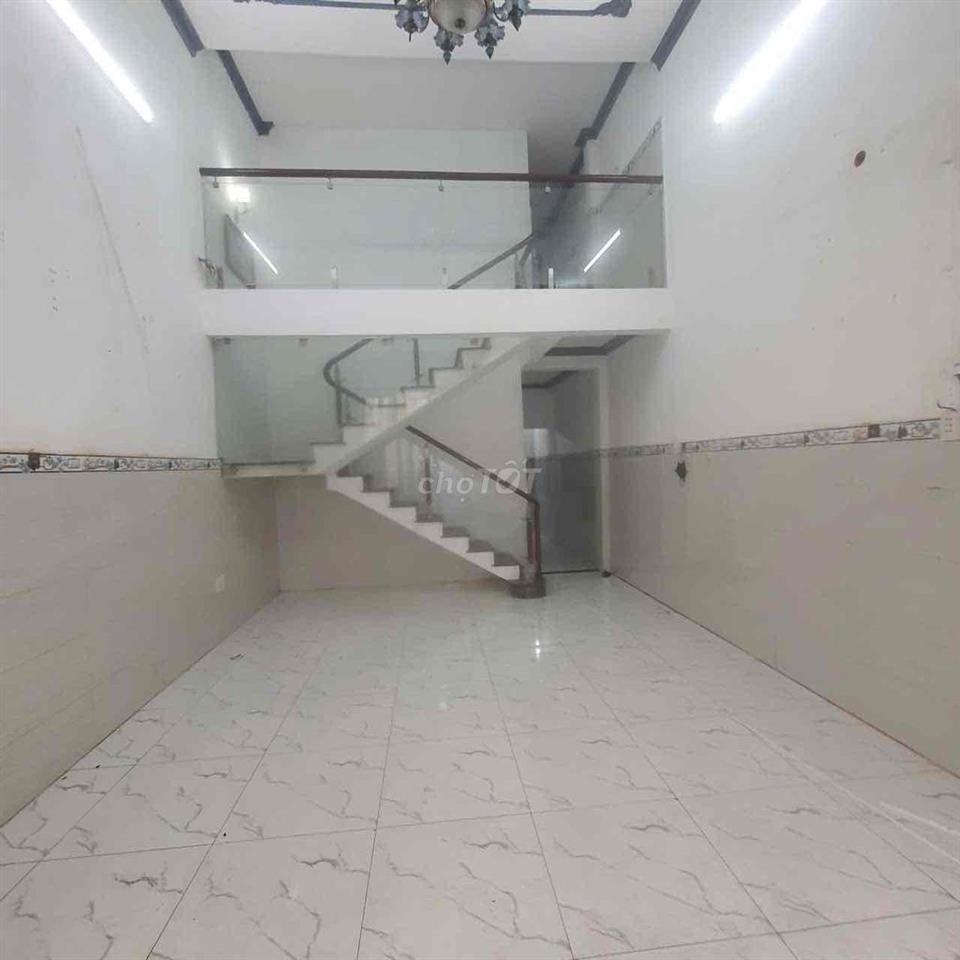 cho thuê nhà phan huy ích ( 4x15) lửng  , 3pn , 2wc có phòng ngủ dưới