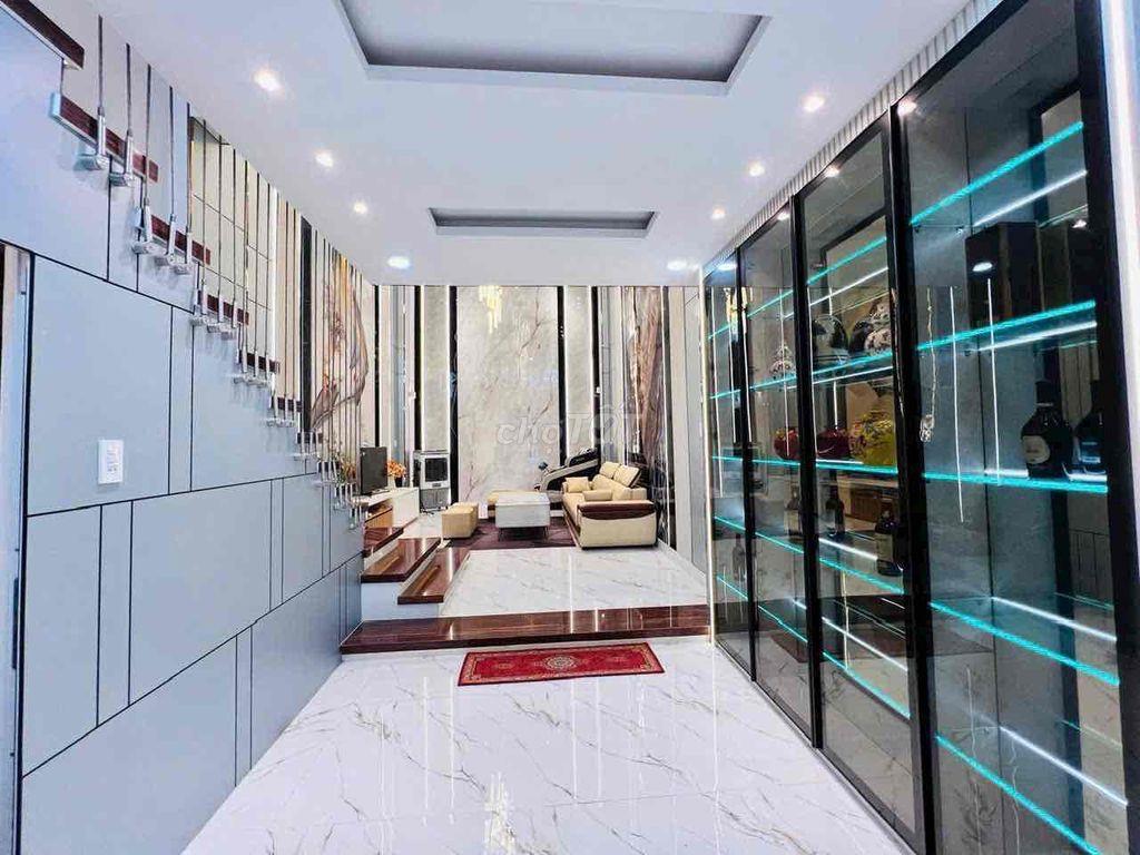 cho thuê nhà  nguyễn tư giãn p12 ( 4x18) lửng , 3 lầu , 4pn , 5wc
