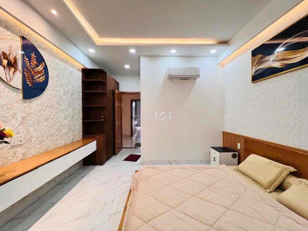 cho thuê nhà  nguyễn tư giãn p12 ( 4x18) lửng , 3 lầu , 4pn , 5wc