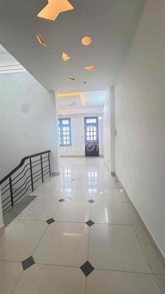 cho thuê nhà 107 / nguyễn văn khối p11 ( 5x20) 2 lầu , st , 4pn , 3wc
