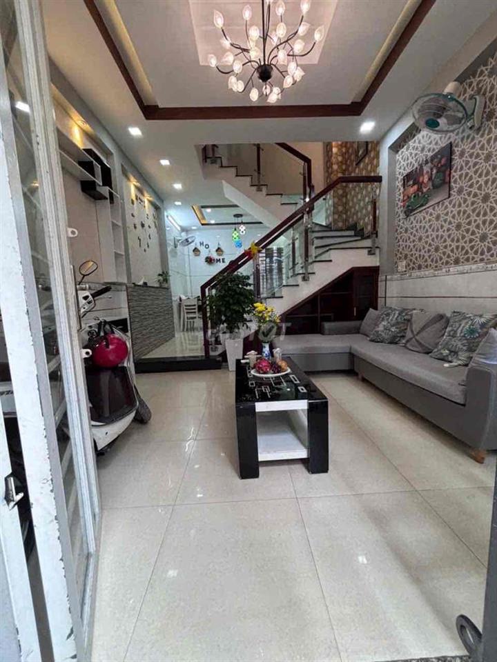 cho thuê nhà hẻm 49// đường số 51 (4x8) trệt lầu , 2pn , 2wc