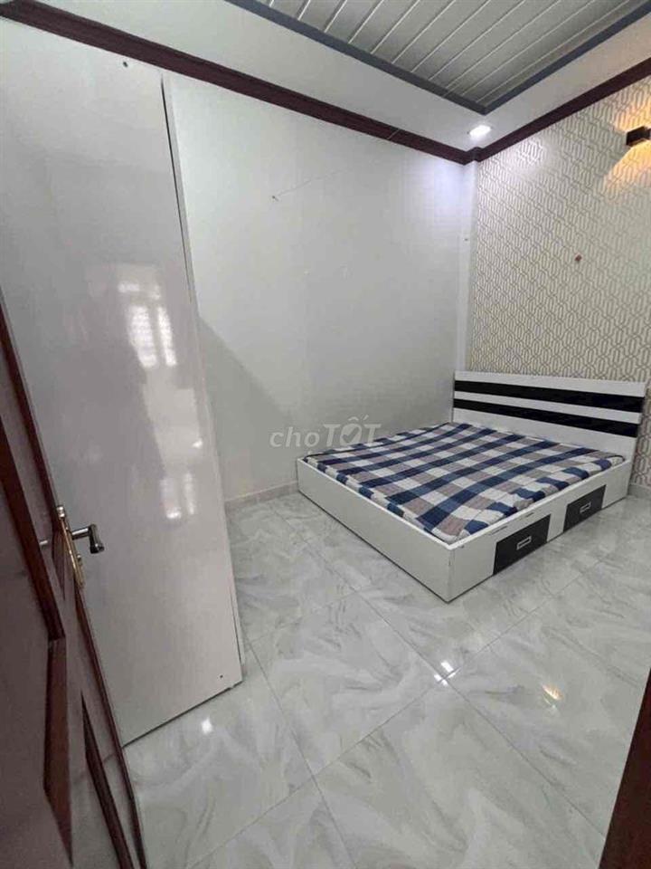 cho thuê nhà hẻm 49// đường số 51 (4x8) trệt lầu , 2pn , 2wc