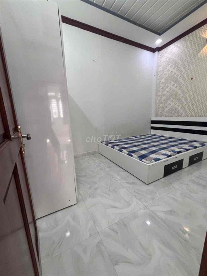 cho thuê nhà hẻm 49// đường số 51 (4x8) trệt lầu , 2pn , 2wc