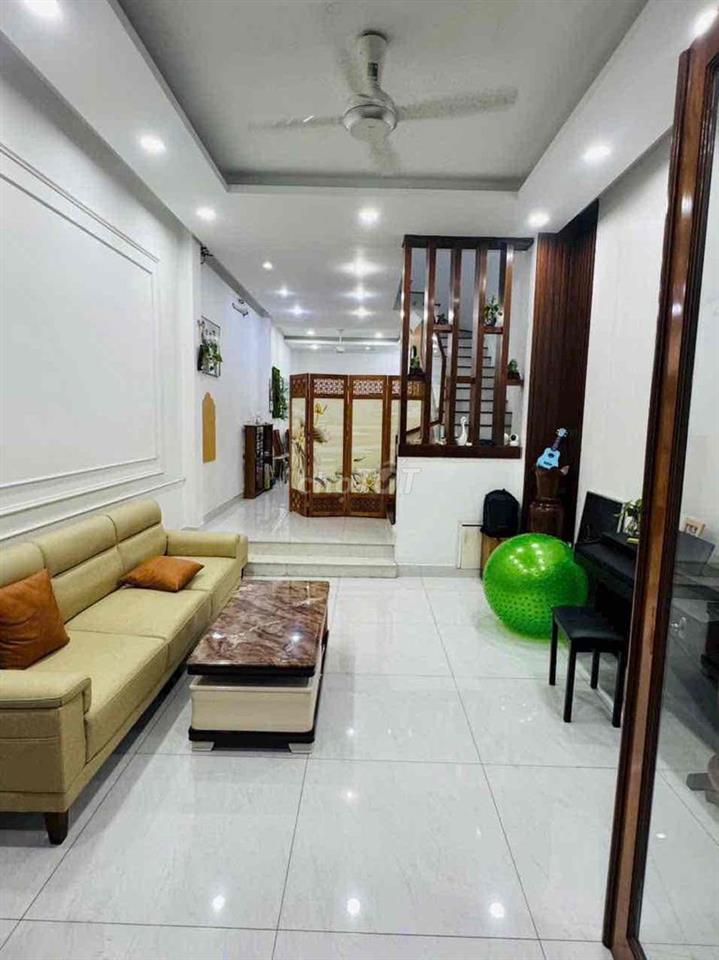 Cho thuê nhà 472 Phan huy ích p12(4x16) 2 lầu , st , 4pn , 5wc