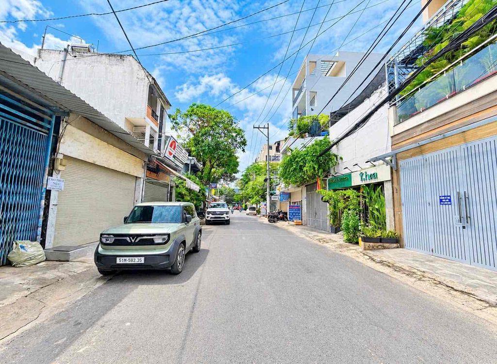 cho thuê nhà 1/ nguyễn văn khối (4,3x12) 3 lầu , st , 3pn , 4wc