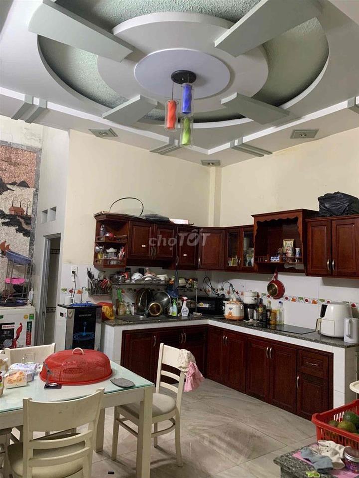 cho thuê nhà Nguyễn tư giãn p12 (4x15) 3 lầu , 4pn , 3wc nhà ở liền