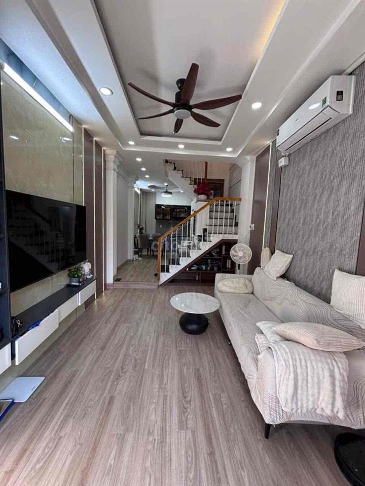 Cho thuê nhà full nội thất 745  quang trung p11(3,7x11)2 lầu , 3pn 3w