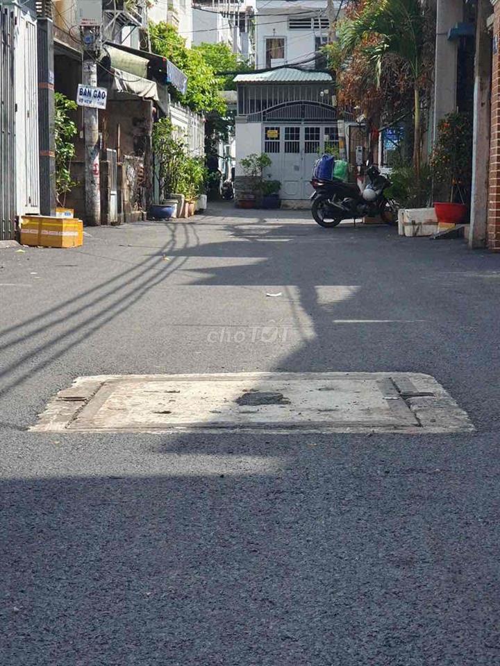 Cho thuê nhà nguyên căn Lê Đức Thọ, Gò Vấp, hẻm xe hơi, 137m², giá 11,