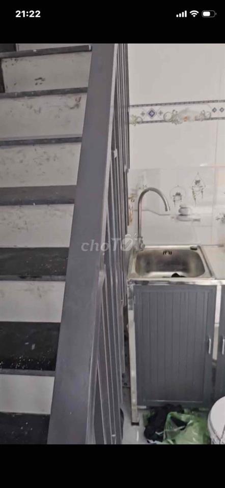 nhà 4m  x 4m , đúc 1 lầu , hẻm xe hơi , đường số 8,