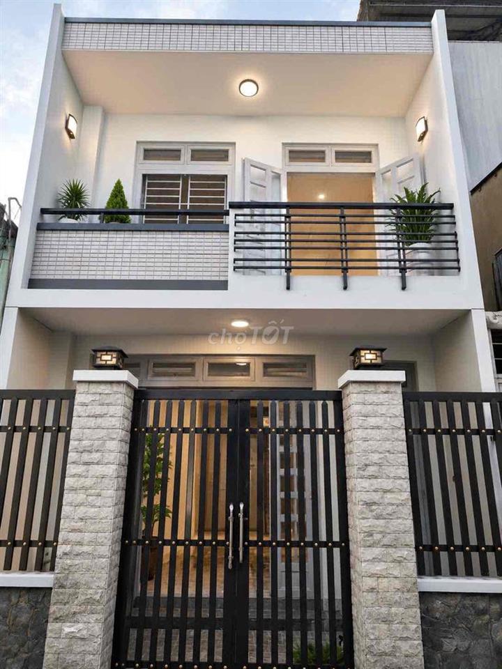 nhà 5m x 13m , đúc 1 tấm , 2pn . nhà mới