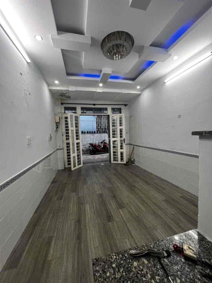 nhà 3,5 x 13, đúc 1 lầu , hẻm xe hơi , 2pn